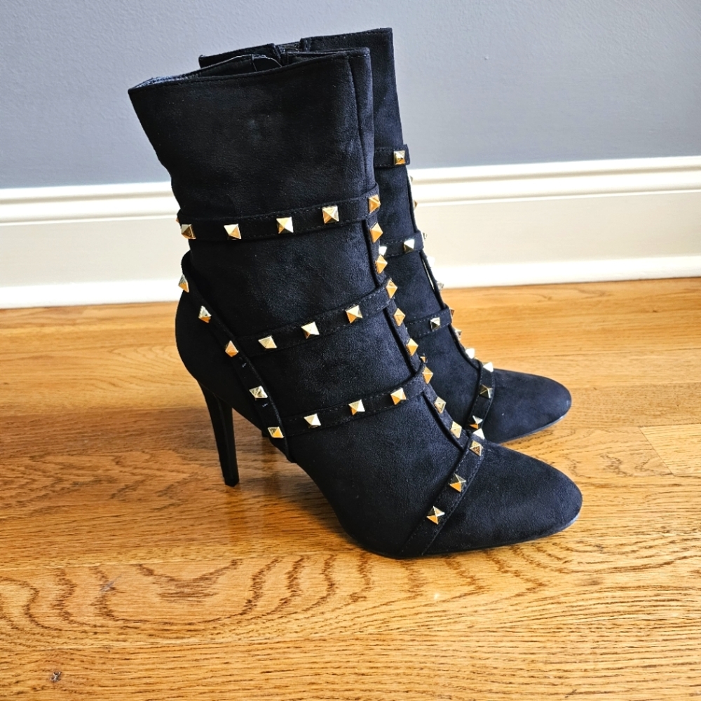 NEW! Bombshell Natali-1 Gold Studded Black Bootie